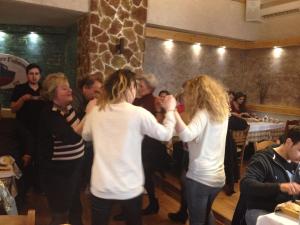 12666543_1068932429834107_1818065770_n